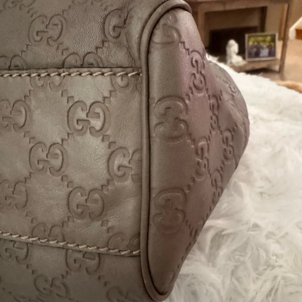 Gucci Gray / Taupe Monogram Pleated Hobo with Gold Hardware - Picture 12 of 14